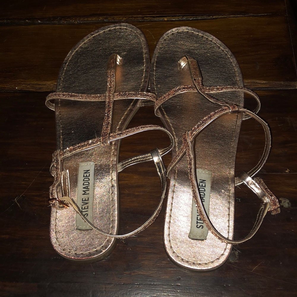 Cute gold Steve Madden sandals
